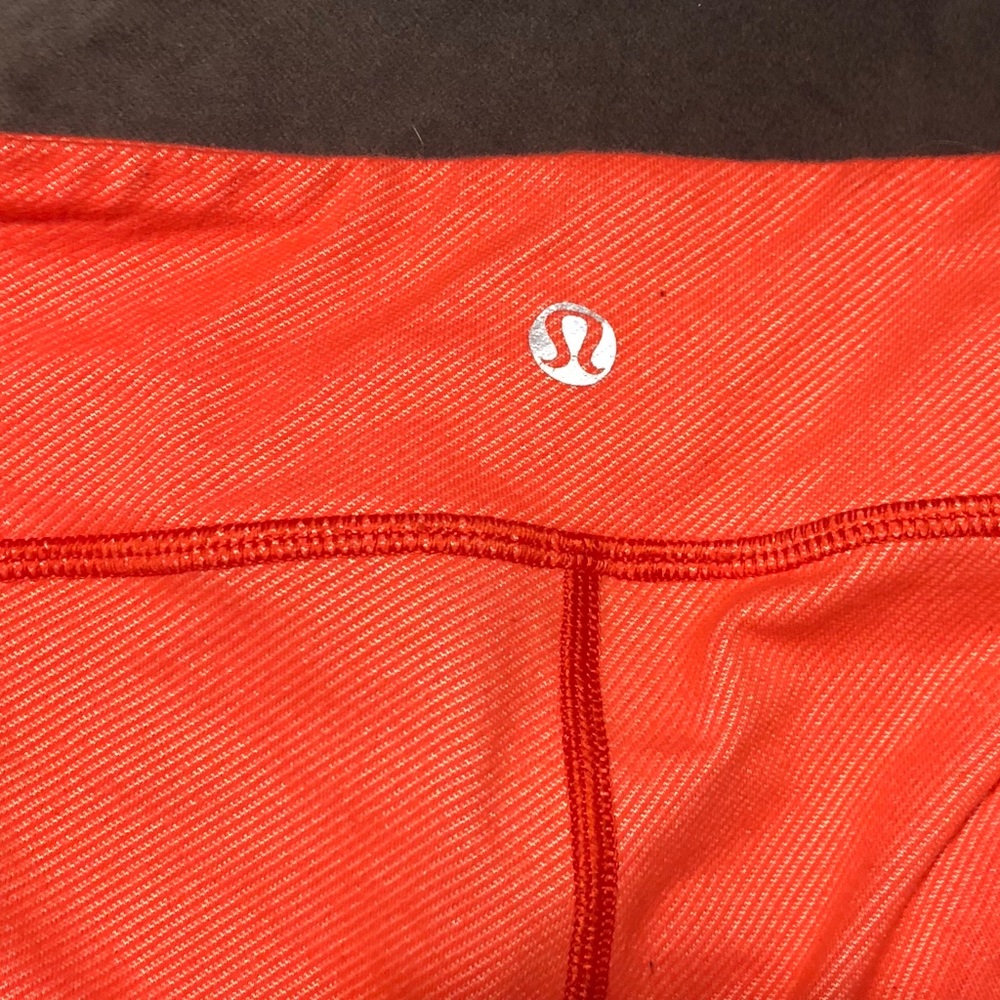 Lululemon Althetica - beautiful color leggings.